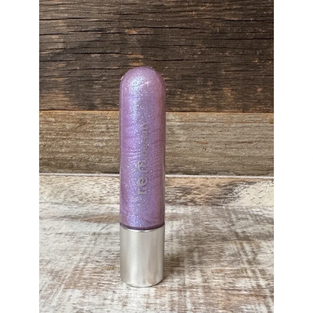 R.e.m. Beauty On Your Collar Plumping Lip Gloss • Chuckie • .28oz | Ariana | $20